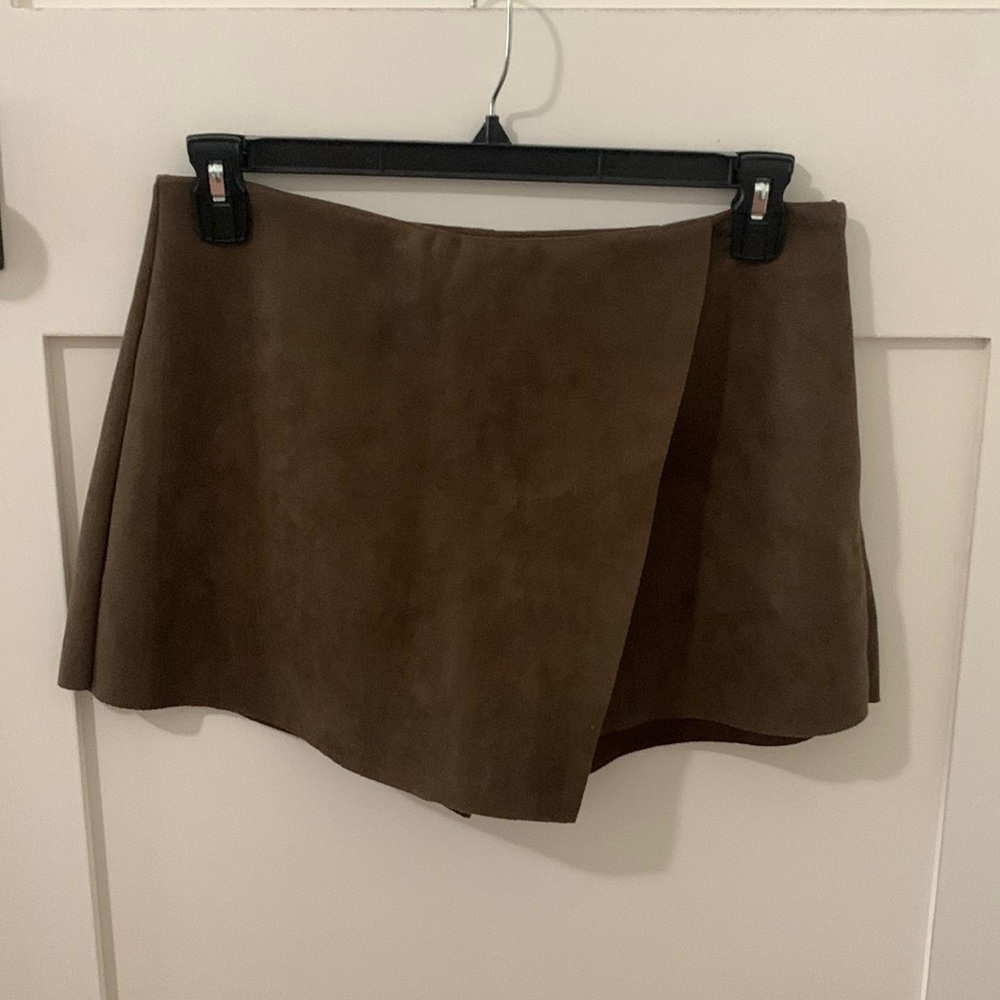 Dress Forum Suede Skort
